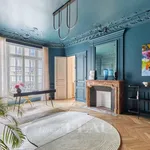 Rent 7 bedroom apartment of 221 m² in Paris