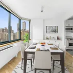 Rent 3 bedroom apartment of 162 m² in New York