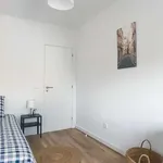 Rent a room in lisbon