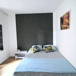 Rent a room in paris