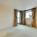 Rent 4 bedroom flat in South West England