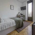 Rent a room of 120 m² in madrid