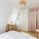 Appartement de 517 m² avec 2 chambre(s) en location à Paris