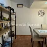 Affitto 5 camera appartamento di 150 m² in Caltanissetta