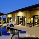 Rent 4 bedroom house of 305 m² in Phuket