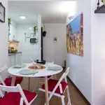 Rent 1 bedroom apartment of 50 m² in Porto