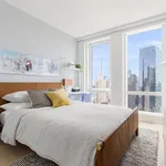 Rent 2 bedroom apartment in Manhattan