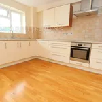 Rent 2 bedroom flat in Cardiff