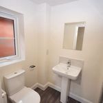 Rent 3 bedroom flat in East Midlands