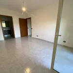 Affitto 5 camera appartamento di 95 m² in Latina