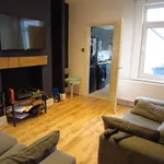 Rent 4 bedroom house in East Midlands