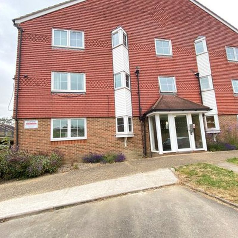 Flat to rent in Tuscany Gardens, Crawley, West Sussex RH10 Copthorne