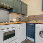 Rent 4 bedroom apartment of 200 m² in edinburgh