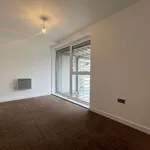 Rent 3 bedroom flat in South East England