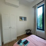 Huur 2 slaapkamer appartement in Schaerbeek