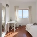 Rent a room in lisbon