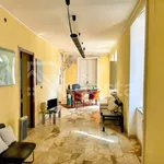 Affitto 1 camera appartamento di 132 m² in Salerno