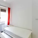 Rent 2 bedroom apartment of 100 m² in milan