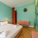 Rent 4 bedroom apartment of 55 m² in Milan