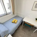 Rent a room of 170 m² in valencia