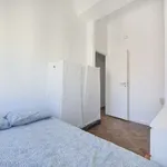 Rent a room in lisbon