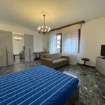 Rent 5 bedroom apartment in Florence