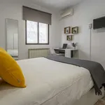 Rent a room of 200 m² in madrid