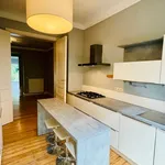 Rent 4 bedroom house in Ixelles