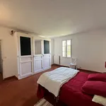 Maison de 202 m² avec 8 chambre(s) en location à EN PROVENCE