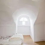 Rent a room in lisbon