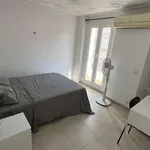 Rent a room of 100 m² in valencia