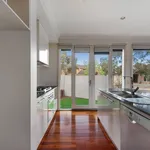 Rent 4 bedroom house in Point Cook