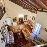 Rent 10 bedroom house of 550 m² in Ragalna