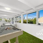 Rent 4 bedroom house of 668 m² in Surfers Paradise