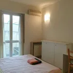 Rent a room of 60 m² in milan