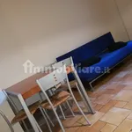 Affitto 2 camera appartamento di 60 m² in Reggio nell'Emilia