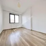 Rent 4 bedroom apartment of 130 m² in İstanbul