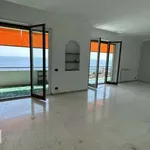 Affitto 6 camera appartamento di 161 m² in Genoa