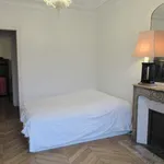 Appartement de 120 m² avec 5 chambre(s) en location à Paris