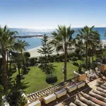 Rent 3 bedroom apartment of 238 m² in Puerto Banús