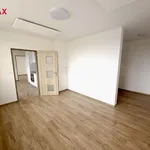 Pronajměte si 3 ložnic/e byt o rozloze 71 m² v Bruntál