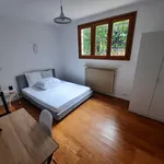 Maison de 259 m² avec 12 chambre(s) en location à VELIZY VILLACOUBLAY