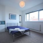 Rent 4 bedroom house in Swansea