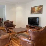 Rent 5 bedroom house in  GLEN WAVERLEY
 