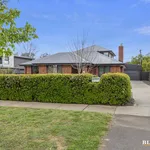 Rent 5 bedroom house in Narrabundah