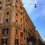 Affitto 5 camera appartamento di 160 m² in Roma