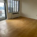 Rent 2 bedroom apartment in Manhattan