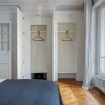 Rent 3 bedroom apartment of 117 m² in paris