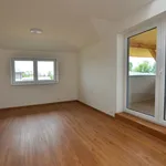 Pronajměte si 3 ložnic/e byt o rozloze 104 m² v Úhonice