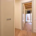 Rent 3 bedroom apartment in barcelona